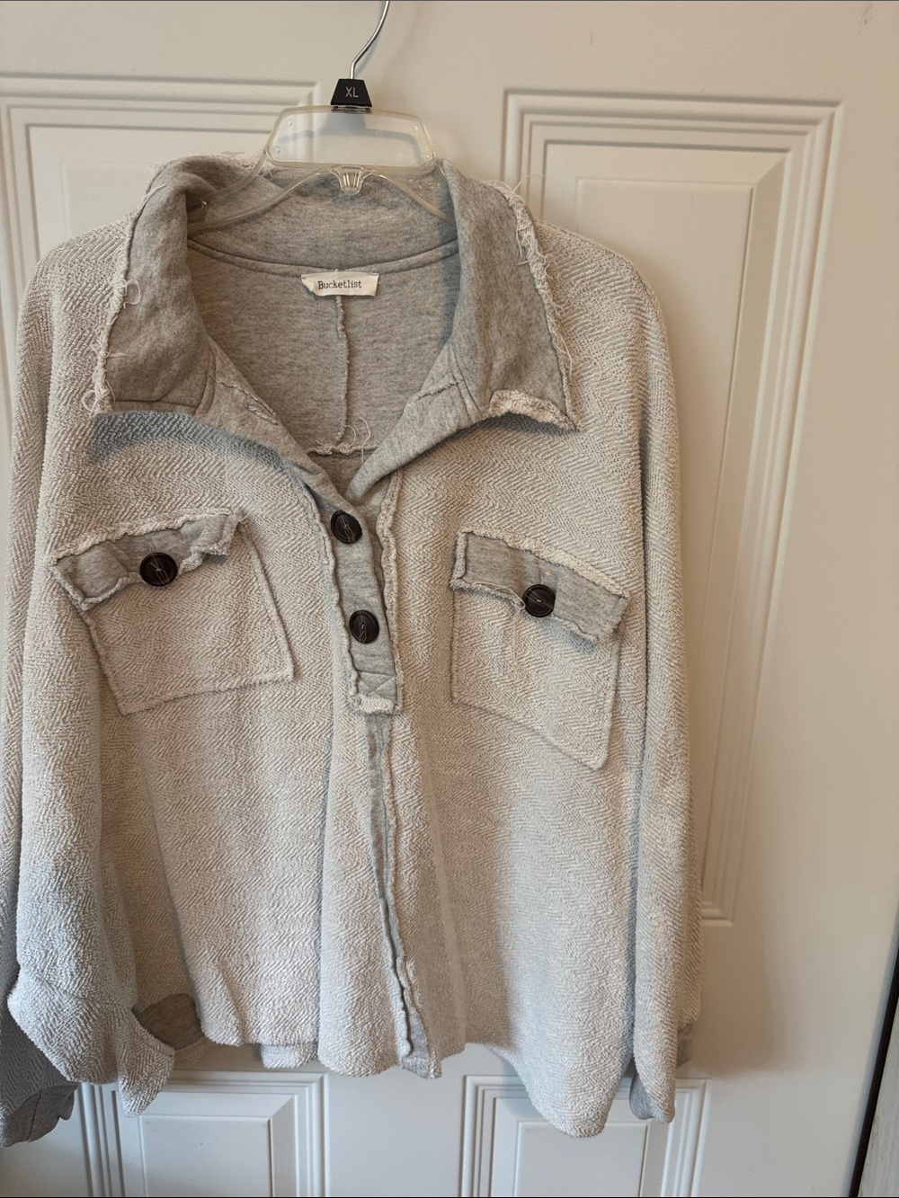 BUCKETLIST Light Gray Button-Front Knit Pullover Cardigan